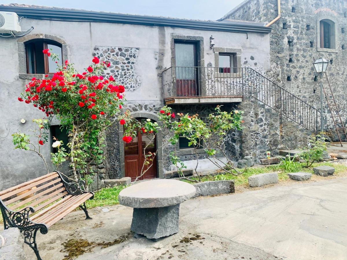 Villa Alessio - Case Vacanza Con Piscina Sull'Etna Puntalazzo Exteriör bild